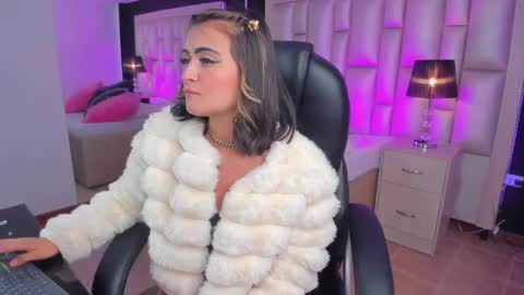 Luisa  online show from 01-06-26, 10:19