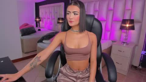 Luisa  online show from 01-12-26, 03:28