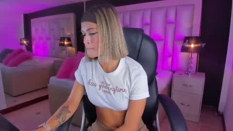Luisa  online show from 06-02-26, 02:30