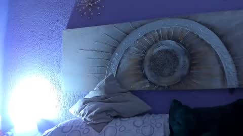 Luisa Monsters online show from 01-30-25, 07:37