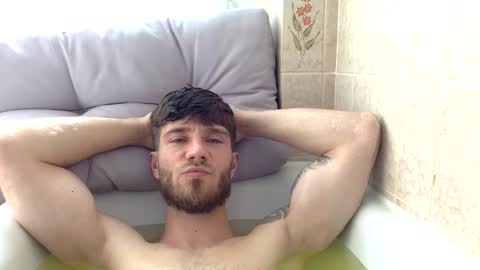 Snapshot of luisbadx chatting on 04-04-26, 10:24 Luis Badx online show from 04-04-26, 10:24