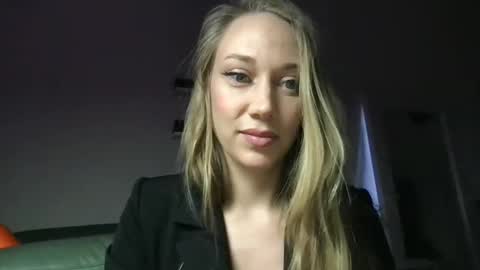 Snapshot of luiva13 chatting on 01-24-25, 04:06 luiva13 online show from 01-24-25, 04:06