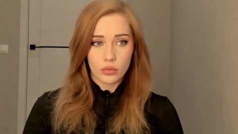 Lizzy online show from 03-22-26, 04:10