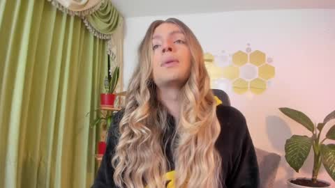 Luka Castillo online show from 04-12-26, 04:06