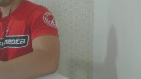 Snapshot of lukafitness chatting on 11-24-25, 06:18 lukafitness online show from 11-24-25, 06:18