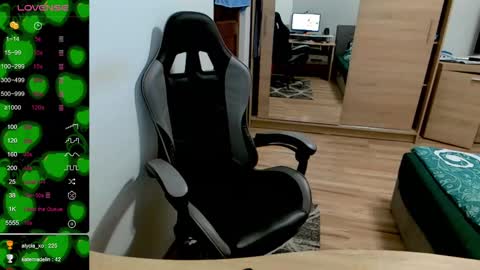 lukas312312 online show from 12-12-24, 02:59