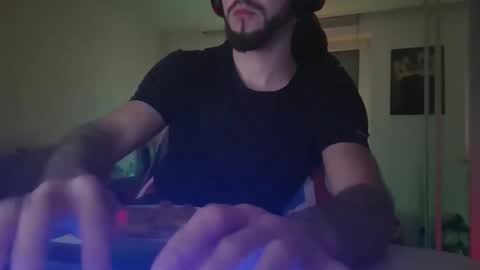 Snapshot of lukasschoetz chatting on 01-08-26, 09:06 lukasschoetz online show from 01-08-26, 09:06