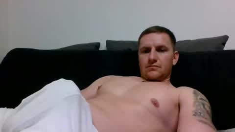 Snapshot of luke5t chatting on 12-13-25, 07:53 luke5t online show from 12-13-25, 07:53