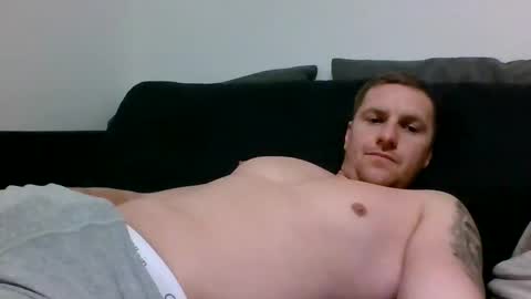 Snapshot of luke5t chatting on 12-16-25, 06:02 luke5t online show from 12-16-25, 06:02