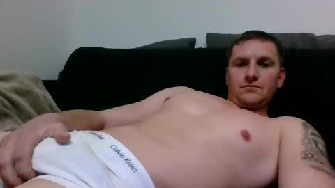 Snapshot of luke5t chatting on 12-19-25, 04:14 luke5t online show from 12-19-25, 04:14