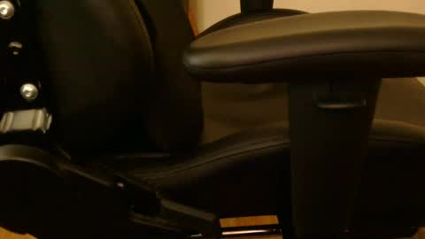 Snapshot of luke7711 chatting on 07-11-26, 06:10 luke7711 online show from 07-11-26, 06:10