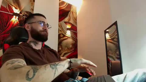 LUKE online show from 10-06-25, 01:19