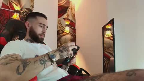 LUKE online show from 10-20-25, 01:22