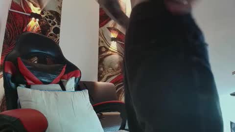 LUKE online show from 12-17-25, 01:17