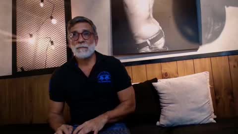 Snapshot of lukecrews chatting on 01-28-25, 07:42 Luke Crews online show from 01-28-25, 07:42