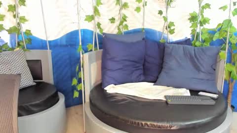 Snapshot of lukecrews chatting on 02-13-25, 07:21 Luke Crews online show from 02-13-25, 07:21