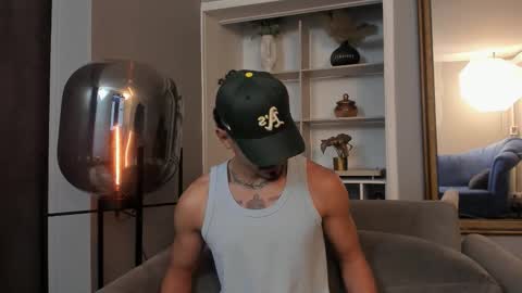 Snapshot of lukeetaylor_ chatting on 10-29-25, 10:06 Luke Taylor online show from 10-29-25, 10:06