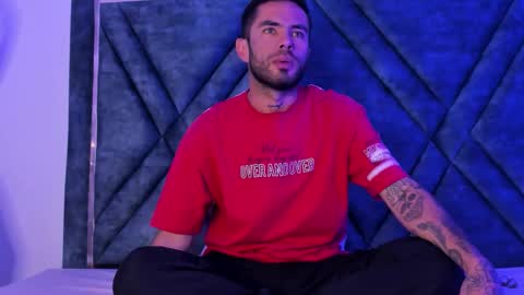 Luke Steel online show from 10-23-25, 05:44