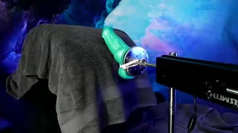 Snapshot of lukewildone chatting on 10-09-25, 06:22 lukewildone online show from 10-09-25, 06:22