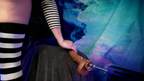 Snapshot of lukewildone chatting on 10-25-25, 05:37 lukewildone online show from 10-25-25, 05:37