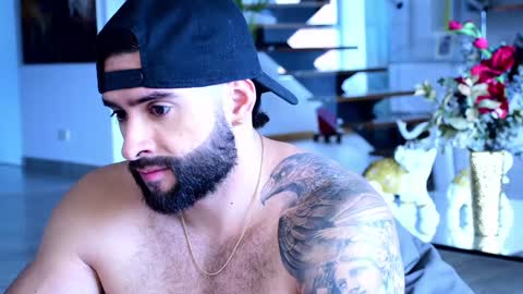 Snapshot of lukhass chatting on 01-27-25, 07:35 Lukhas f4f online show from 01-27-25, 07:35