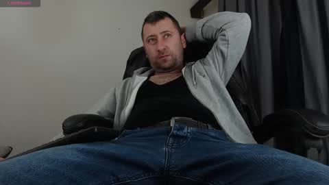 Sir Alex online show from 12-14-25, 01:05