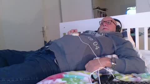 Snapshot of luley58 chatting on 01-06-25, 06:47 luley58 online show from 01-06-25, 06:47