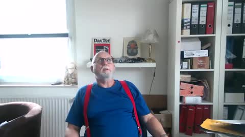 Snapshot of luley58 chatting on 01-15-25, 10:49 luley58 online show from 01-15-25, 10:49