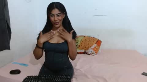 LULU LIZ online show from 03-25-26, 03:07