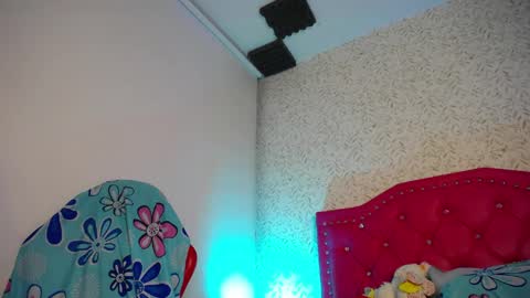 Luly online show from 04-15-26, 04:08