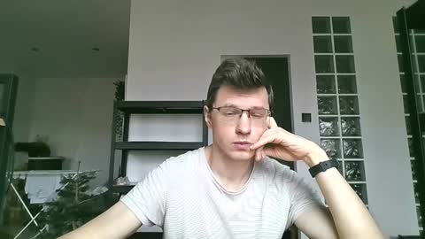 Andrew independent model 2000-0000 CET daily online show from 07-10-26, 10:29