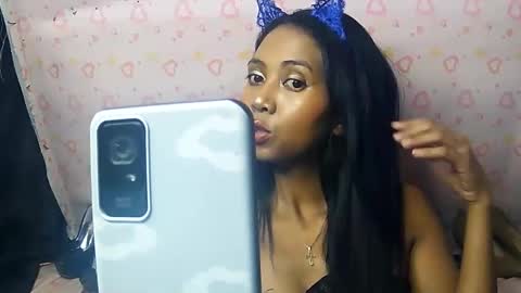 Luna online show from 01-09-26, 04:54