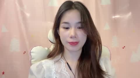 Luna online show from 05-18-26, 03:18