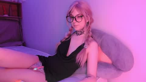 Luna online show from 08-01-26, 11:03