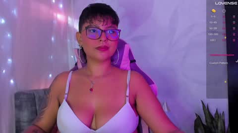 Snapshot of luna__cute chatting on 12-03-24, 03:11 Luna online show from 12-03-24, 03:11