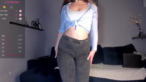 Snapshot of luna__l chatting on 01-21-25, 07:50 Alice online show from 01-21-25, 07:50