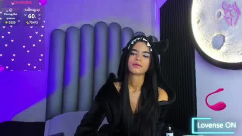 Snapshot of luna_bella_23 chatting on 06-13-26, 05:16 luna_bella_23 online show from 06-13-26, 05:16