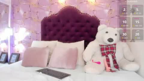 Luna Bloom online show from 06-23-26, 04:10