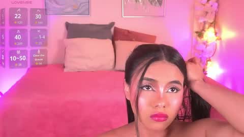 Snapshot of luna_cullen chatting on 05-19-26, 07:20 Lunita online show from 05-19-26, 07:20