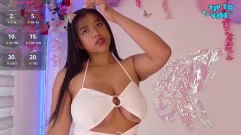 Snapshot of luna_ebony1 chatting on 10-15-25, 01:33 Couple X online show from 10-15-25, 01:33