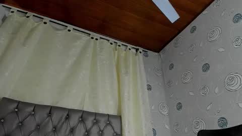 Luna Eva online show from 01-08-25, 06:09