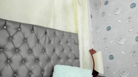 Luna Eva online show from 02-26-25, 06:00