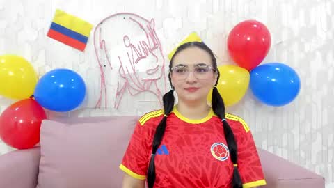 luna_ferrer1 online show from 06-27-26, 12:44
