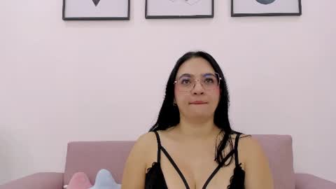 luna_ferrer1 online show from 07-18-26, 11:58