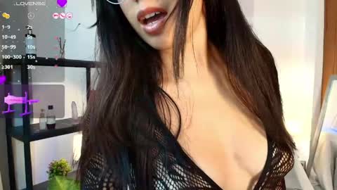 Snapshot of luna_ferrer10 chatting on 05-19-26, 08:59 Luna Ferrer online show from 05-19-26, 08:59