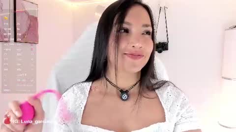 Snapshot of luna_garcia8 chatting on 06-09-26, 05:57 online show from 06-09-26, 05:57