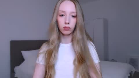 Luna online show from 03-26-26, 09:42