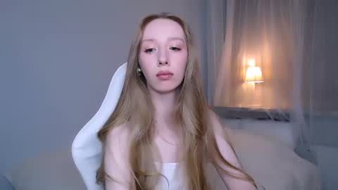 Snapshot of luna_insanity chatting on 06-20-26, 10:56 Luna online show from 06-20-26, 10:56