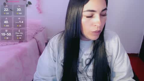 Snapshot of luna_lgomez chatting on 03-02-25, 10:03 luna online show from 03-02-25, 10:03