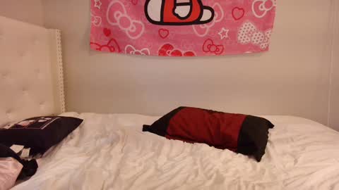 Luna online show from 12-20-24, 10:43